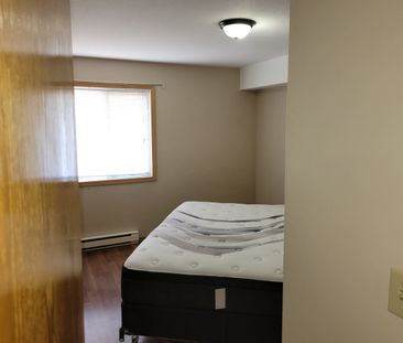 Spacious 2-Bedroom, 2-Bathroom Condo - Photo 1