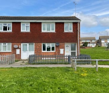 Refurbished 3 Bed End of Terrace House to in Witham, Essex - Photo 1