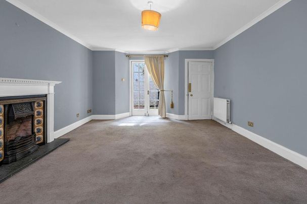 3 bedroom flat to rent - Photo 1