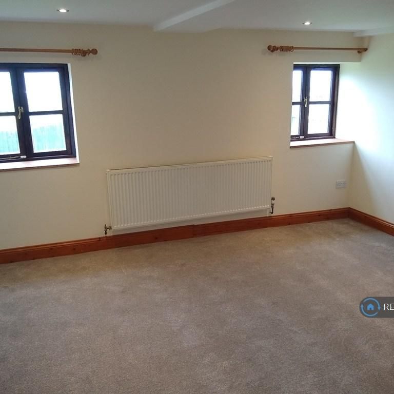 2 bedroom semi-detached house to rent - Photo 1