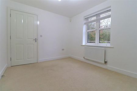 5 bedroom detached house to rent - Photo 3