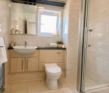 5 bed Flat 5 Montgomery Place, 33 Montgomery Terrace Road - Photo 4