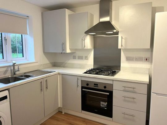 3 bedroom semi-detached house to rent - Photo 1