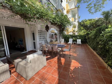 Piso de alquiler en Lugar Urbanizacion Cortijo de Nagueles, 3p, Sierra Blanca - Photo 2