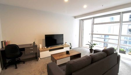 Stylish and Sophisticated One Bedroom Apartment - Photo 2