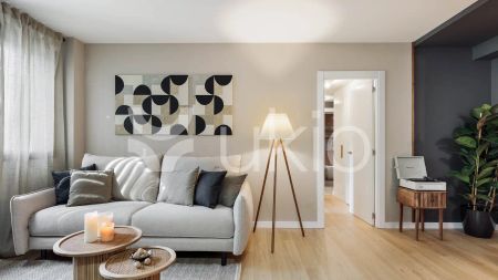 Apartamento de alquiler en Carrer del Perelló, Diagonal Mar i el Front Marítim del Poblenou - Photo 2