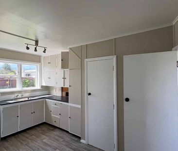 LEVIN-3 BEDROOMS. - Photo 4