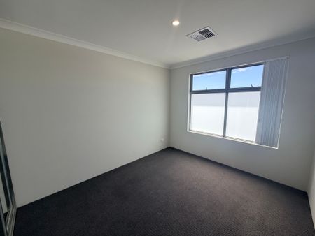 Parkside Living in Shorehaven Estate - Photo 4