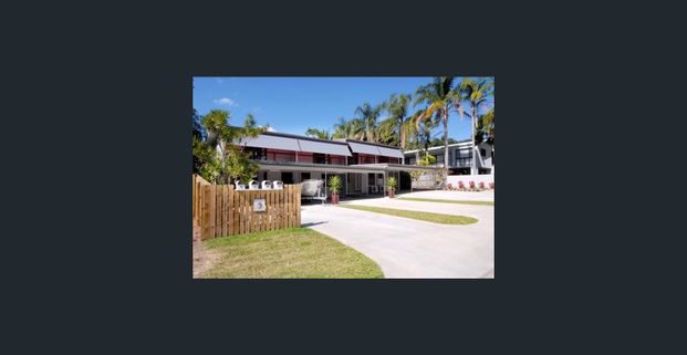 Walk to the beach! - Photo 1