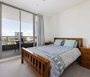 Modern Stylish Apartment With Large Separate Study - Photo 5