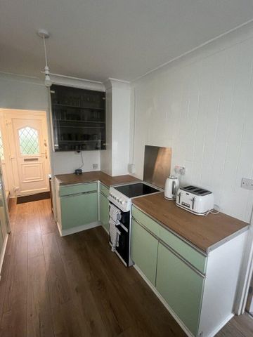 2 bedroom semi-detached house to rent - Photo 5