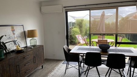 Fantastic in Hobsonville! - Photo 3