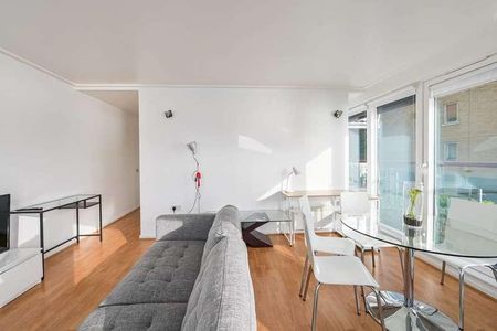 Seacon Tower, Docklands, E14 - Photo 2