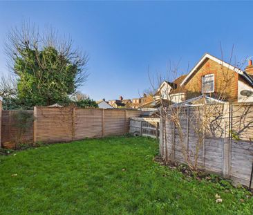 2 bedroom maisonette to rent - Photo 6