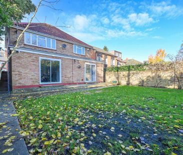 4 bedroom detached house to rent - Photo 1