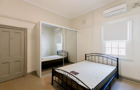 461 Harris, Sydney - Photo 2