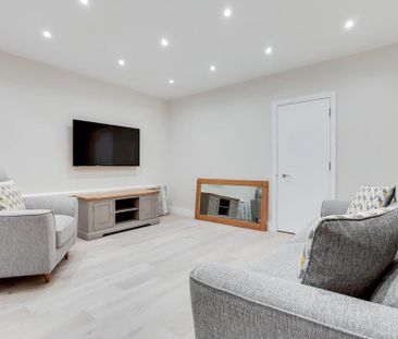 3 bedroom flat to rent - Photo 1