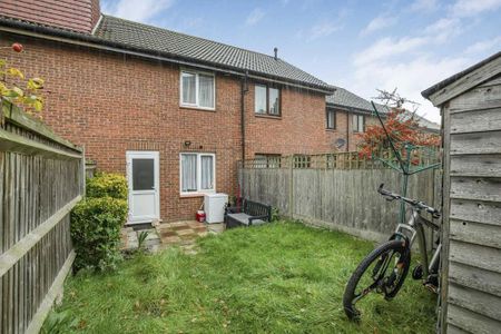 2 bedroom terraced house to rent - Photo 5