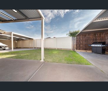 2 Hayfield Court, Sydenham, Vic 3037 - Photo 5