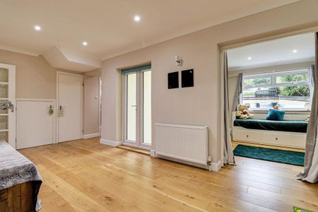 3 bedroom semi-detached house to rent - Photo 4