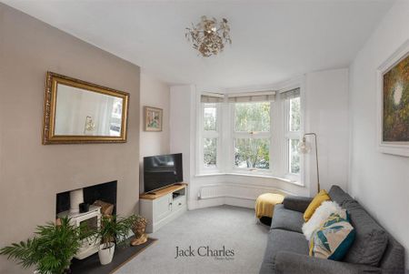 3 bedroom semi-detached house to rent - Photo 2