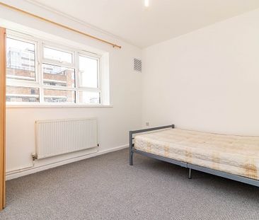 Newly refurbished 3 bedroom flat in Old Street - Photo 5