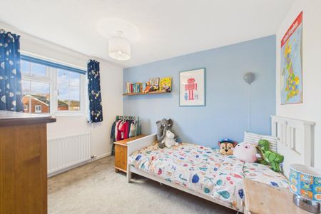 3 bedroom semi-detached house to rent - Photo 4