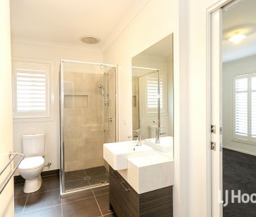 5 Roosevelt Way, Point Cook VIC, Belconnen - Photo 4