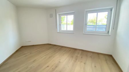 Neubauwohnung mit Garten und hervorragender Anbindung zur A94 - Photo 4