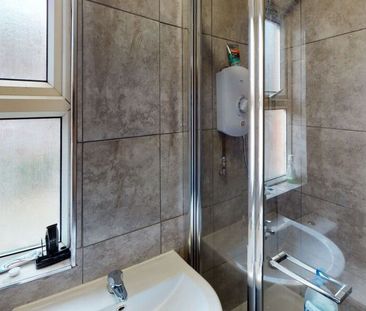 Queens Road, Hyde Park - Photo 5