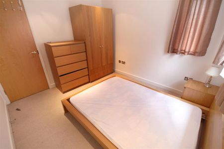 1 Bedroom Flat/Apartment To Let - Photo 4