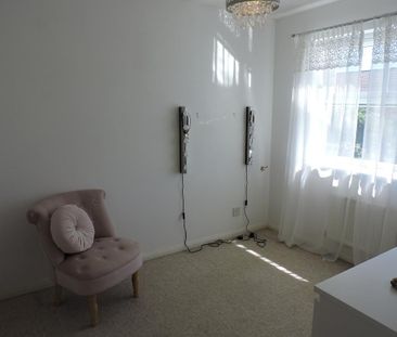 4 bedroom detached house to rent - Photo 4