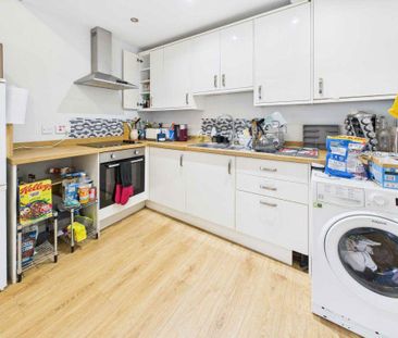 3 bedroom apartment to rent - Photo 6