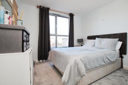 2 bedroom apartment to rent - Photo 4