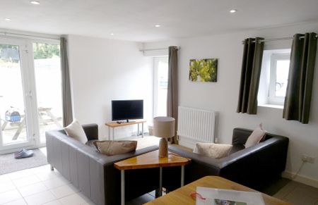 2 bedroom semi-detached house to rent - Photo 4