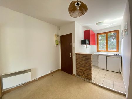 Location Appartement 2 pièces 30m² - Photo 2