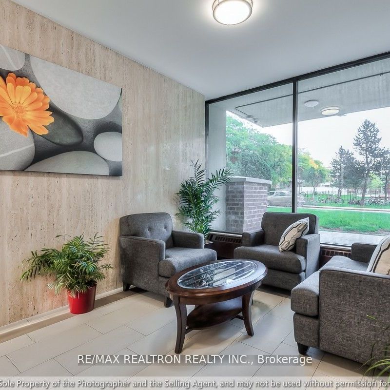 For Lease - 100 Leeward Glenway Unit# 206, Toronto, Ontario - Photo 1