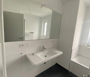 KfW 40 - - offen-moderne Etagenwohnung in ruhiger Lage mit Balkon - Photo 4