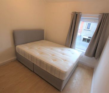 27 Whitehall Parade, Belfast, BT7 3GX - Photo 2