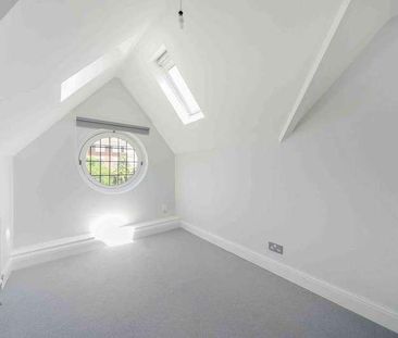 Tudor Close, Belsize, NW3 - Photo 2