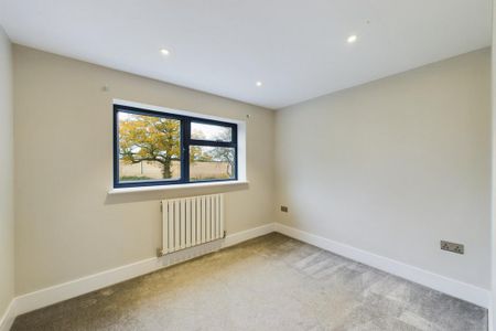 2 bedroom semi-detached house to rent - Photo 5