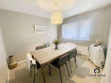 4 bedroom detached house to rent - Photo 3