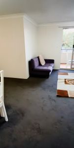 3 bed 2 bath - Photo 3