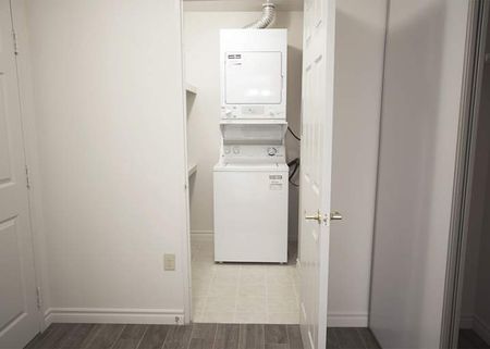 Capulet Towers IV - Photo 3