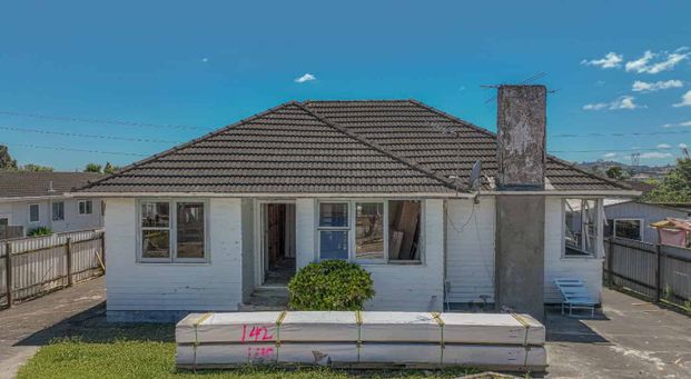 Renovated Family Home Otara - Photo 1