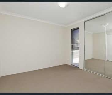 Modern Living in Kwinana Town Centre - Photo 6