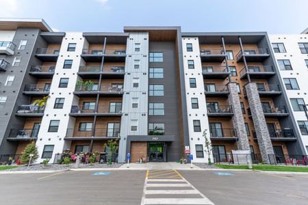 G17 Apartments at Tamarack - Photo 4