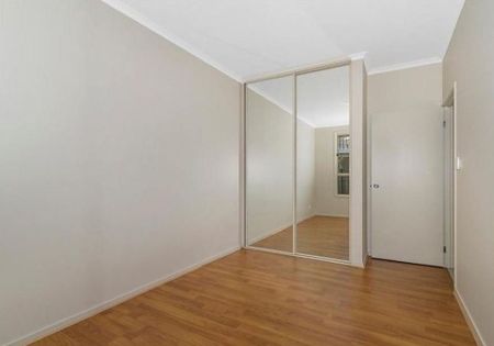 Modern Low Maintenance Living&excl; - Photo 3