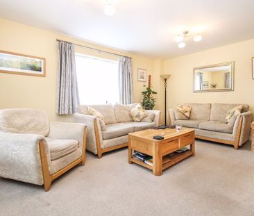 Warren Farm, Willington, Bedford - Photo 1