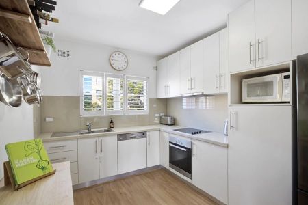 Renovated, Light Filled and with Air Con - Photo 3